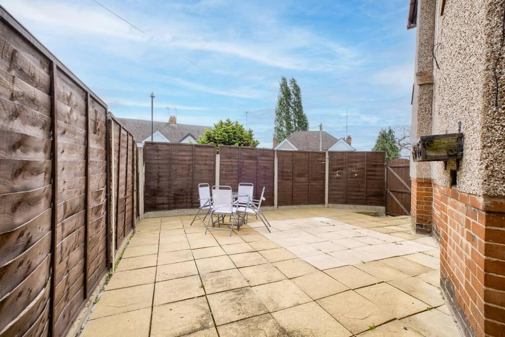 Low Rate - Coventry For 3 Bedroom House With Garden, Free Netflix And Unlimited Wi-Fi - Driveway Parking - Agc Buitenkant foto